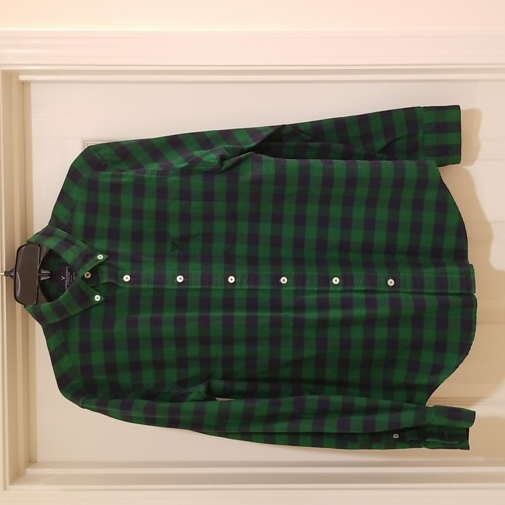 American Eagle Button Down Shirt Medium